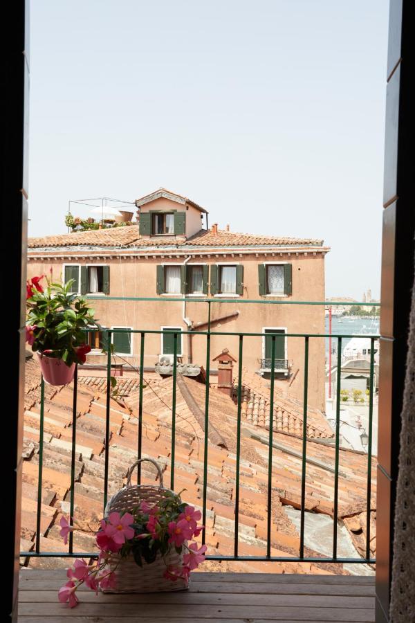 Apartamento Acqua - Attico Con Terrazza Venecia Exterior foto