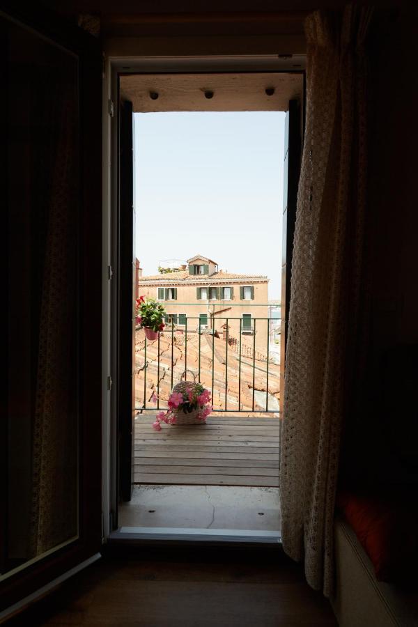 Apartamento Acqua - Attico Con Terrazza Venecia Exterior foto